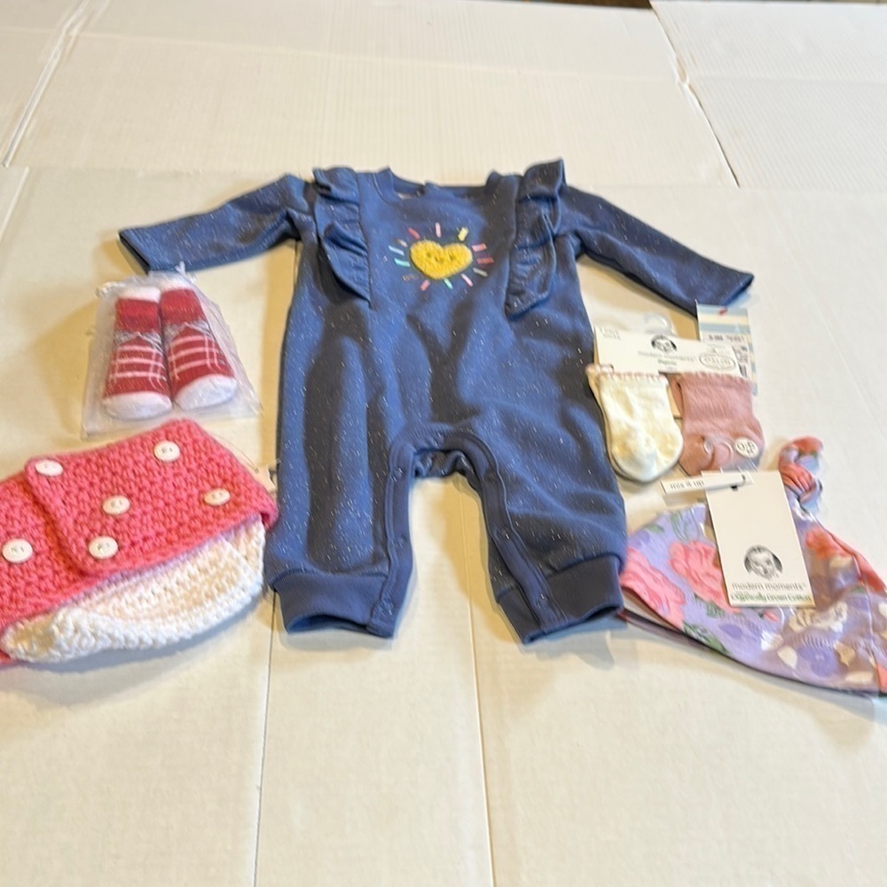 NWT Cat & Jack onesie with 3 sets of socks 1 hat and diaper yarn coverup 5 total